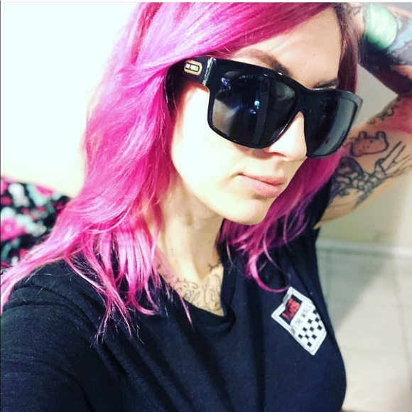 Fly Girls Sunglasses 🖤 Free Flying 💋 - Picture 9 of 17